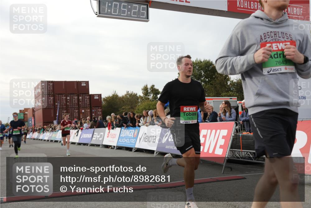 03.10.2025 - Köhlbrandbrückenlauf Yannick Fuchs http://msf.ph/oto/8982681 03.10.2025 16:05:24 Ziel 7241, 7473, 7643, 8099, 8199, 9127, 9475, 9499, 9627, 9669 meine-sportfotos.de