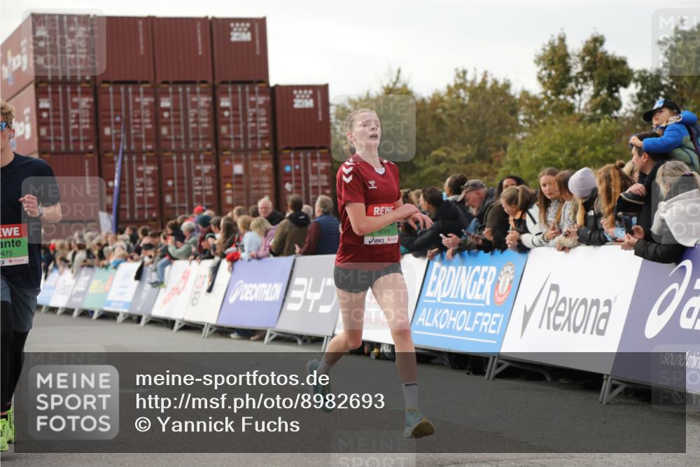 03.10.2025 - Köhlbrandbrückenlauf Yannick Fuchs http://msf.ph/oto/8982693 03.10.2025 16:05:25 Ziel 7241, 7473, 7643, 8099, 8199, 9127, 9475, 9499, 9627, 9669 meine-sportfotos.de