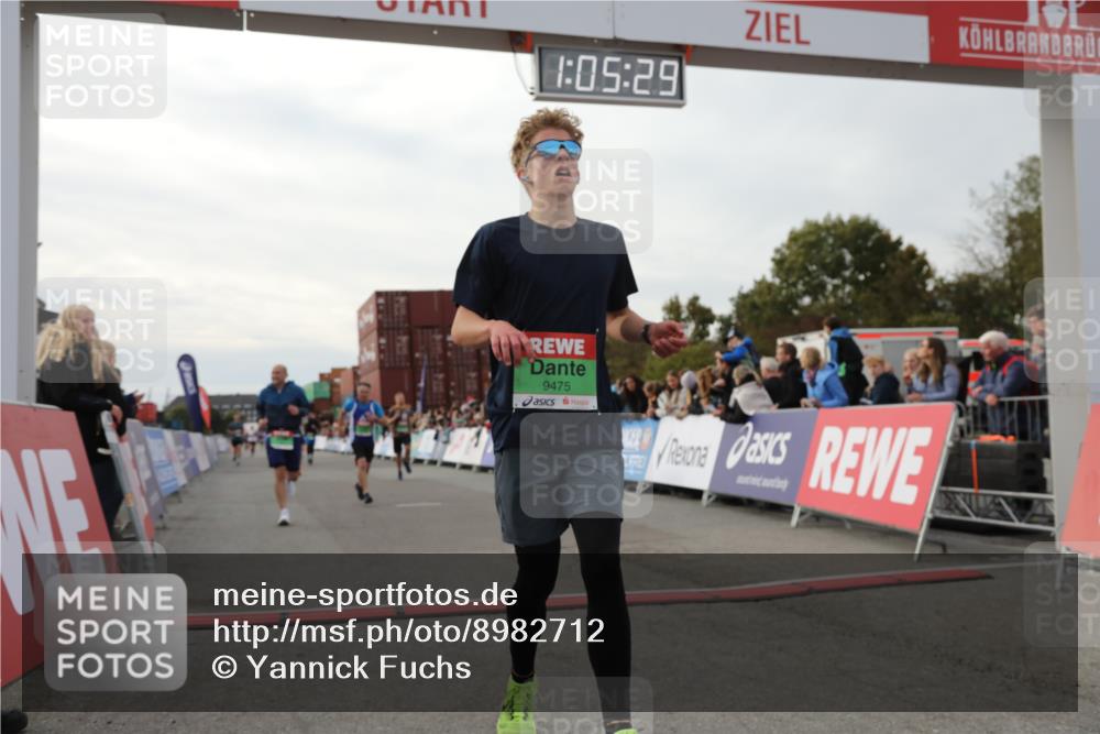 03.10.2025 - Köhlbrandbrückenlauf Yannick Fuchs http://msf.ph/oto/8982712 03.10.2025 16:05:27 Ziel 7241, 7473, 8099, 8199, 9127, 9299, 9475, 9499, 9669 meine-sportfotos.de