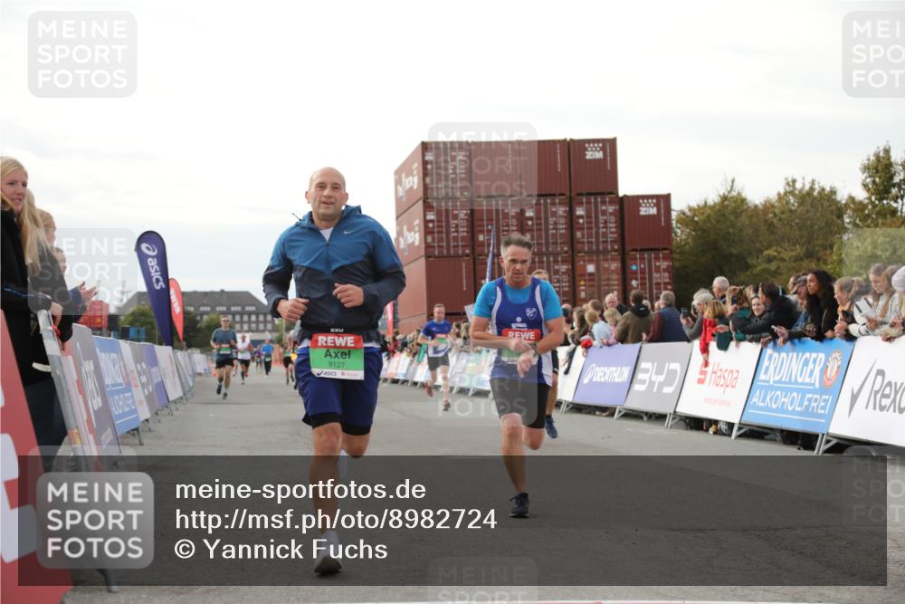 03.10.2025 - Köhlbrandbrückenlauf Yannick Fuchs http://msf.ph/oto/8982724 03.10.2025 16:05:28 Ziel 7241, 7546, 8099, 8199, 9127, 9299, 9475, 9499, 9669 meine-sportfotos.de