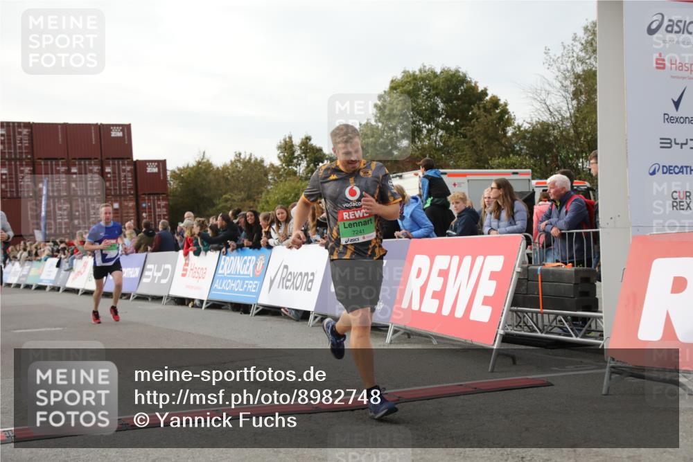 03.10.2025 - Köhlbrandbrückenlauf Yannick Fuchs http://msf.ph/oto/8982748 03.10.2025 16:05:31 Ziel 7031, 7241, 7394, 7546, 8199, 9127, 9299, 9317, 9499, 9669 meine-sportfotos.de