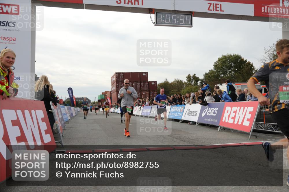 03.10.2025 - Köhlbrandbrückenlauf Yannick Fuchs http://msf.ph/oto/8982755 03.10.2025 16:05:32 Ziel 7031, 7151, 7213, 7241, 7394, 7546, 8199, 9127, 9299, 9317, 9499, 9669 meine-sportfotos.de