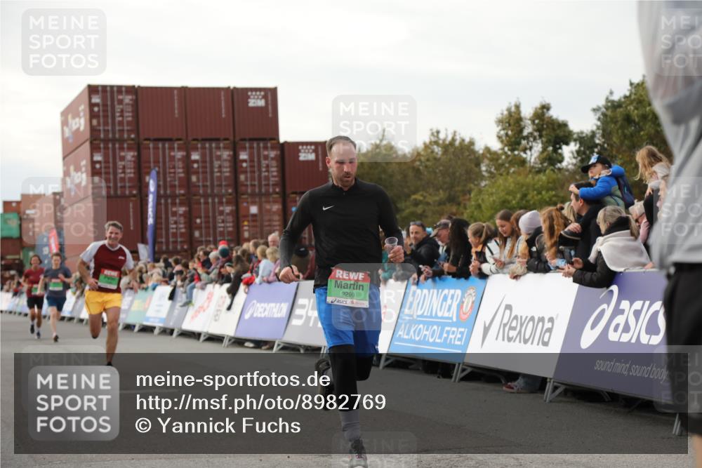 03.10.2025 - Köhlbrandbrückenlauf Yannick Fuchs http://msf.ph/oto/8982769 03.10.2025 16:05:34 Ziel 7031, 7151, 7213, 7241, 7394, 7546, 8199, 9299, 9317, 9669 meine-sportfotos.de