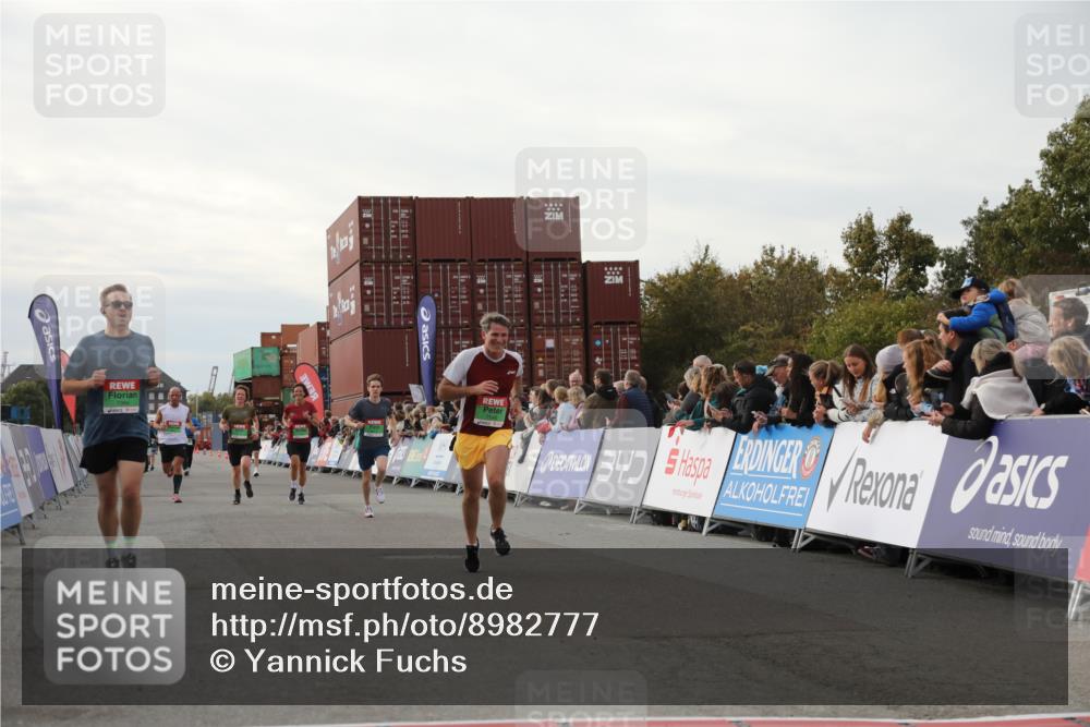 03.10.2025 - Köhlbrandbrückenlauf Yannick Fuchs http://msf.ph/oto/8982777 03.10.2025 16:05:35 Ziel 7031, 7151, 7213, 7394, 7546, 8199, 9299, 9317, 9669 meine-sportfotos.de