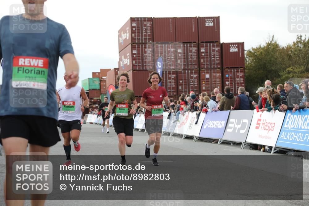 03.10.2025 - Köhlbrandbrückenlauf Yannick Fuchs http://msf.ph/oto/8982803 03.10.2025 16:05:38 Ziel 7031, 7151, 7213, 7394, 7546, 7547, 8966, 9299, 9317 meine-sportfotos.de