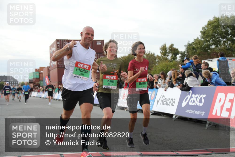 03.10.2025 - Köhlbrandbrückenlauf Yannick Fuchs http://msf.ph/oto/8982820 03.10.2025 16:05:40 Ziel 7031, 7151, 7213, 7394, 7546, 7547, 8966, 9317, 9489, 9566 meine-sportfotos.de