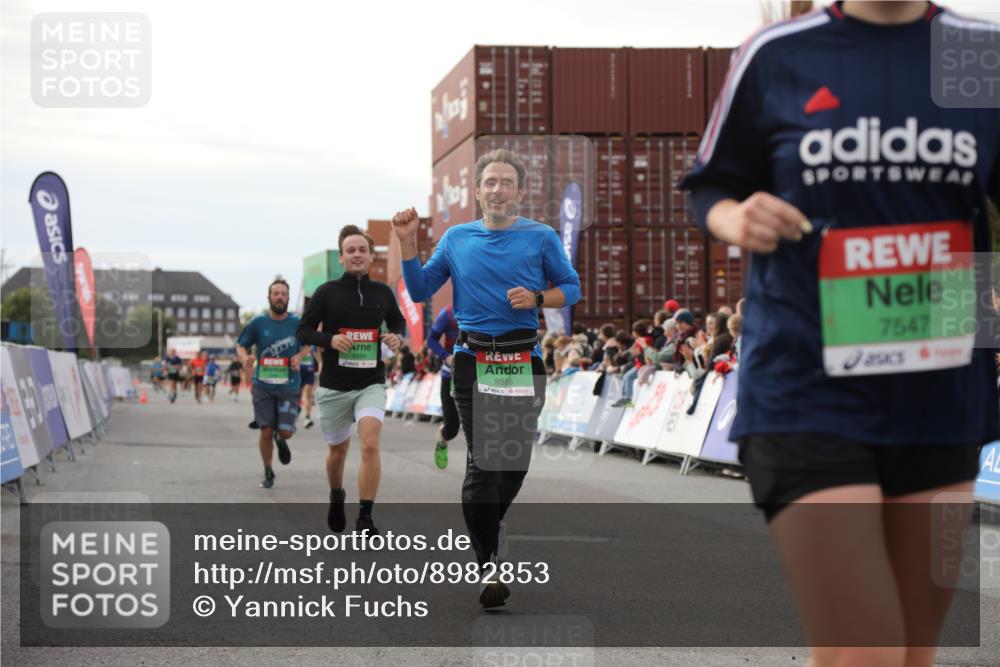 03.10.2025 - Köhlbrandbrückenlauf Yannick Fuchs http://msf.ph/oto/8982853 03.10.2025 16:05:46 Ziel 7547, 7646, 8924, 8966, 9102, 9489, 9566 meine-sportfotos.de