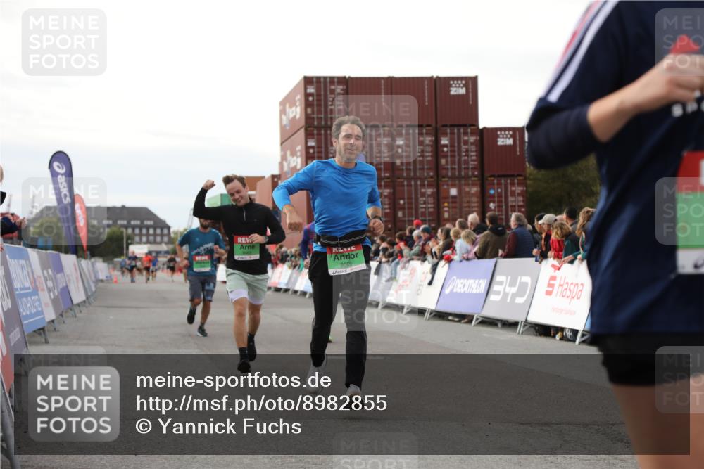03.10.2025 - Köhlbrandbrückenlauf Yannick Fuchs http://msf.ph/oto/8982855 03.10.2025 16:05:47 Ziel 7547, 7646, 8924, 8966, 9102, 9489, 9566 meine-sportfotos.de