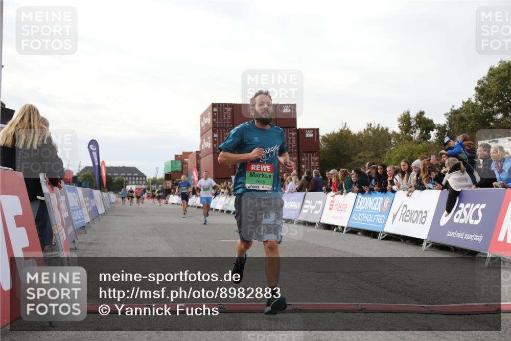 03.10.2025 - Köhlbrandbrückenlauf Yannick Fuchs http://msf.ph/oto/8982883 03.10.2025 16:05:50 Ziel 7646, 8616, 8924, 8966, 9102, 9489, 9566 meine-sportfotos.de