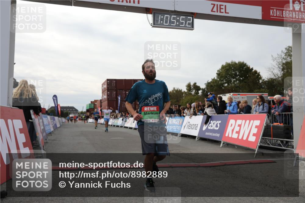 03.10.2025 - Köhlbrandbrückenlauf Yannick Fuchs http://msf.ph/oto/8982889 03.10.2025 16:05:51 Ziel 7646, 8616, 8924, 9102, 9489, 9566 meine-sportfotos.de