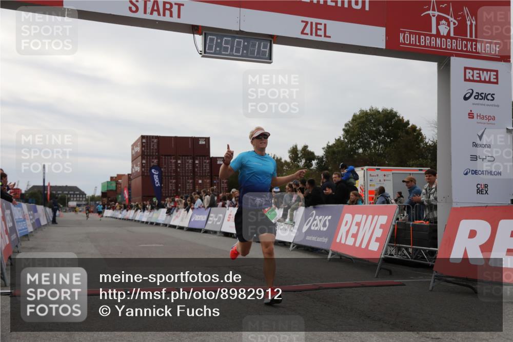 03.10.2025 - Köhlbrandbrückenlauf Yannick Fuchs http://msf.ph/oto/8982912 03.10.2025 15:50:12 Ziel 7033, 9742 meine-sportfotos.de