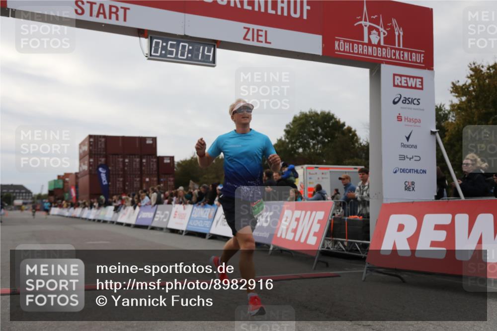 03.10.2025 - Köhlbrandbrückenlauf Yannick Fuchs http://msf.ph/oto/8982916 03.10.2025 15:50:12 Ziel 7033, 9742 meine-sportfotos.de