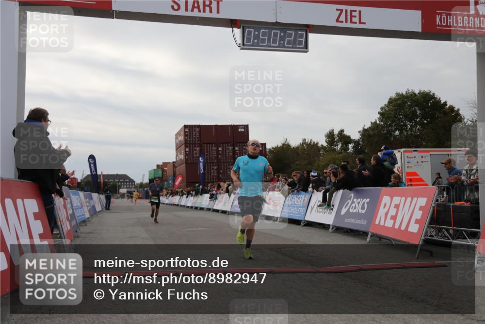 03.10.2025 - Köhlbrandbrückenlauf Yannick Fuchs http://msf.ph/oto/8982947 03.10.2025 15:50:22 Ziel 7045, 9713 meine-sportfotos.de