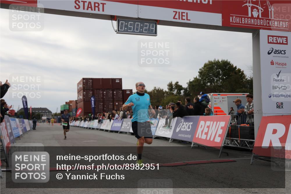 03.10.2025 - Köhlbrandbrückenlauf Yannick Fuchs http://msf.ph/oto/8982951 03.10.2025 15:50:22 Ziel 7045, 9713 meine-sportfotos.de