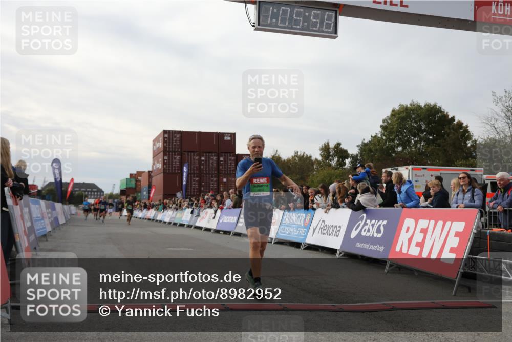 03.10.2025 - Köhlbrandbrückenlauf Yannick Fuchs http://msf.ph/oto/8982952 03.10.2025 16:05:57 Ziel 7610, 8616, 9102, 9378, 9468 meine-sportfotos.de