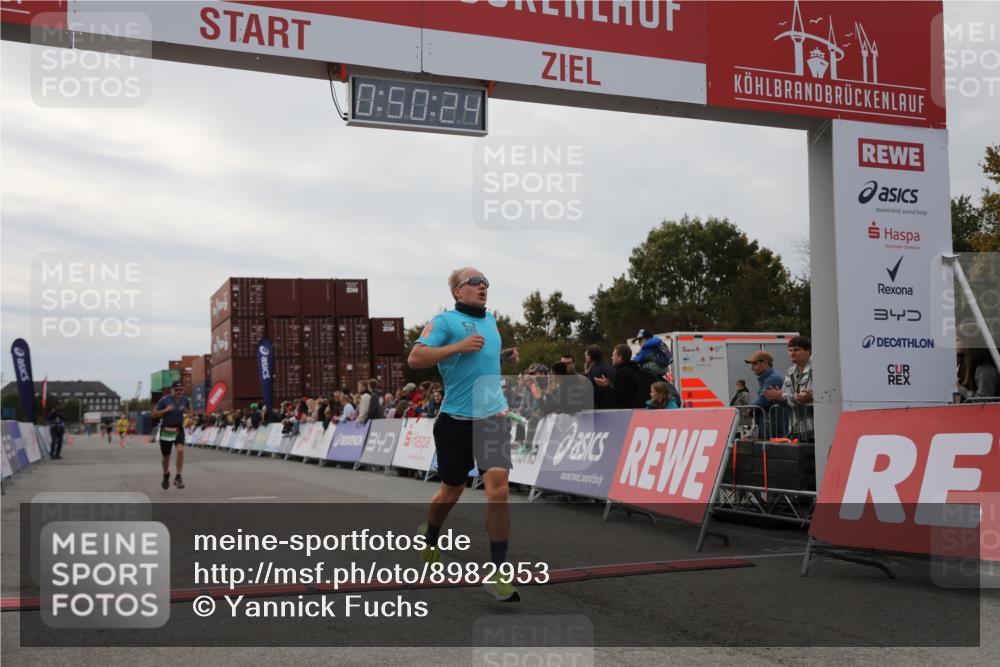 03.10.2025 - Köhlbrandbrückenlauf Yannick Fuchs http://msf.ph/oto/8982953 03.10.2025 15:50:22 Ziel 7045, 9713 meine-sportfotos.de