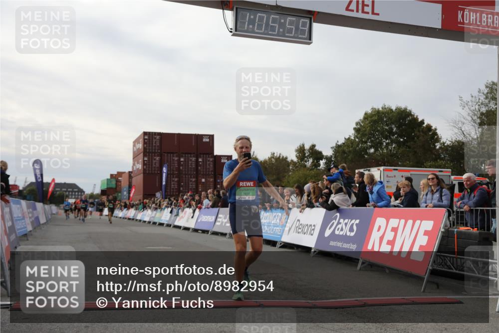 03.10.2025 - Köhlbrandbrückenlauf Yannick Fuchs http://msf.ph/oto/8982954 03.10.2025 16:05:57 Ziel 7610, 8616, 9102, 9378, 9468 meine-sportfotos.de