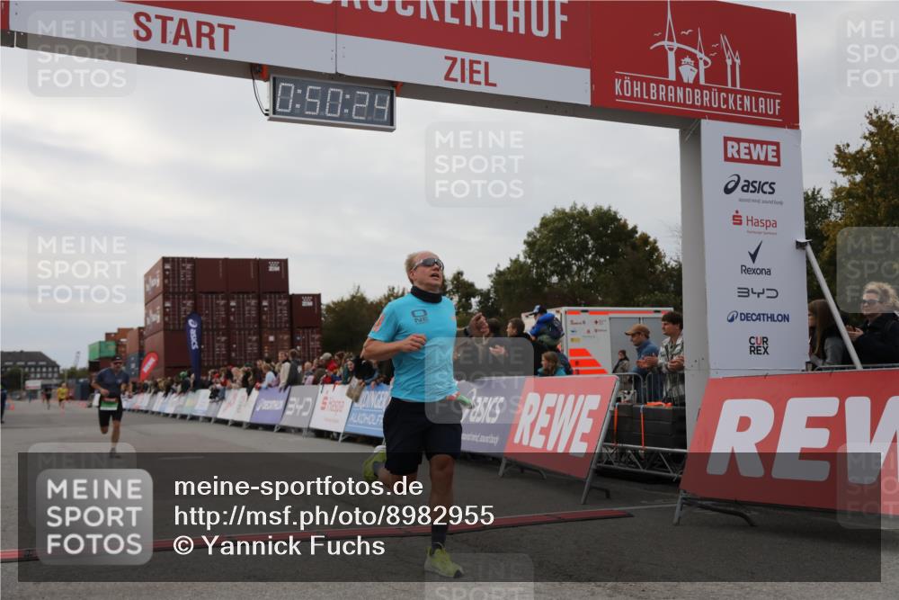 03.10.2025 - Köhlbrandbrückenlauf Yannick Fuchs http://msf.ph/oto/8982955 03.10.2025 15:50:22 Ziel 7045, 9713 meine-sportfotos.de