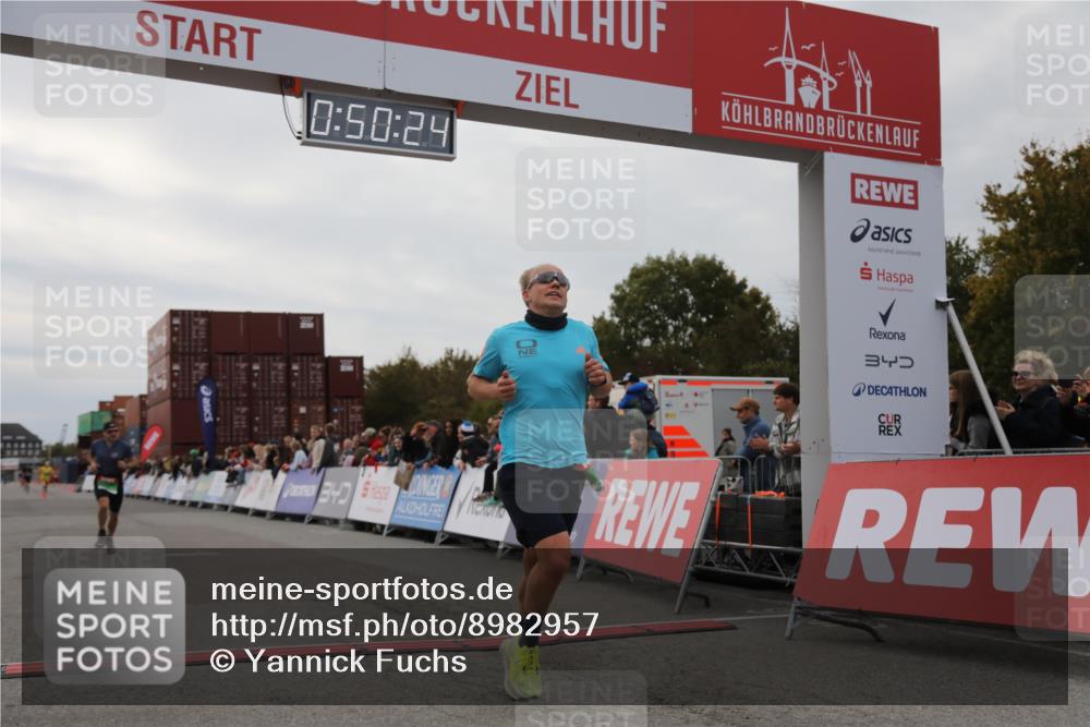03.10.2025 - Köhlbrandbrückenlauf Yannick Fuchs http://msf.ph/oto/8982957 03.10.2025 15:50:22 Ziel 7045, 9713 meine-sportfotos.de