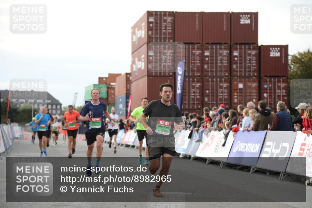 03.10.2025 - Köhlbrandbrückenlauf Yannick Fuchs http://msf.ph/oto/8982965 03.10.2025 16:06:01 Ziel 7610, 8539, 8813, 8886, 9378, 9468, 9596, 9626 meine-sportfotos.de