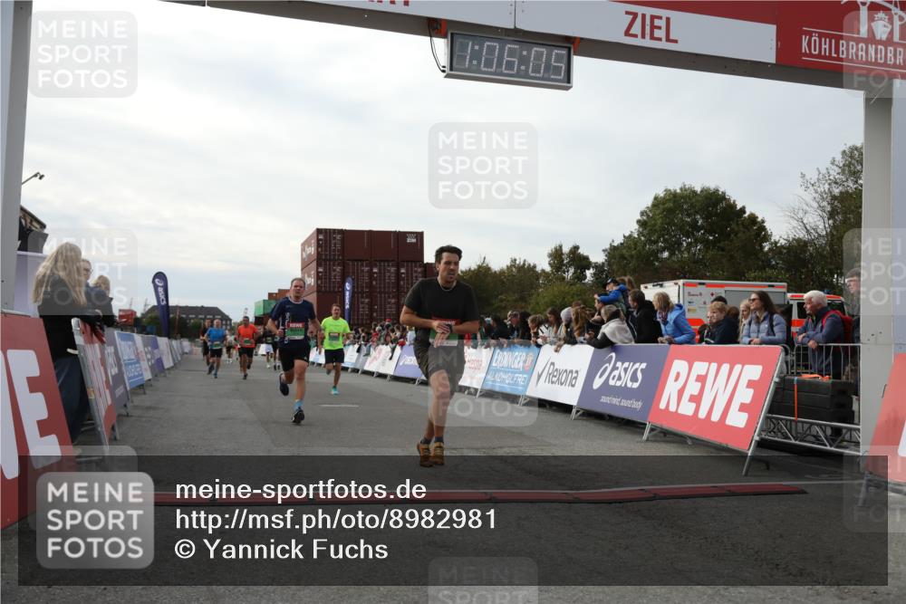 03.10.2025 - Köhlbrandbrückenlauf Yannick Fuchs http://msf.ph/oto/8982981 03.10.2025 16:06:03 Ziel 7296, 7610, 8539, 8813, 8886, 9100, 9378, 9468, 9596, 9626 meine-sportfotos.de