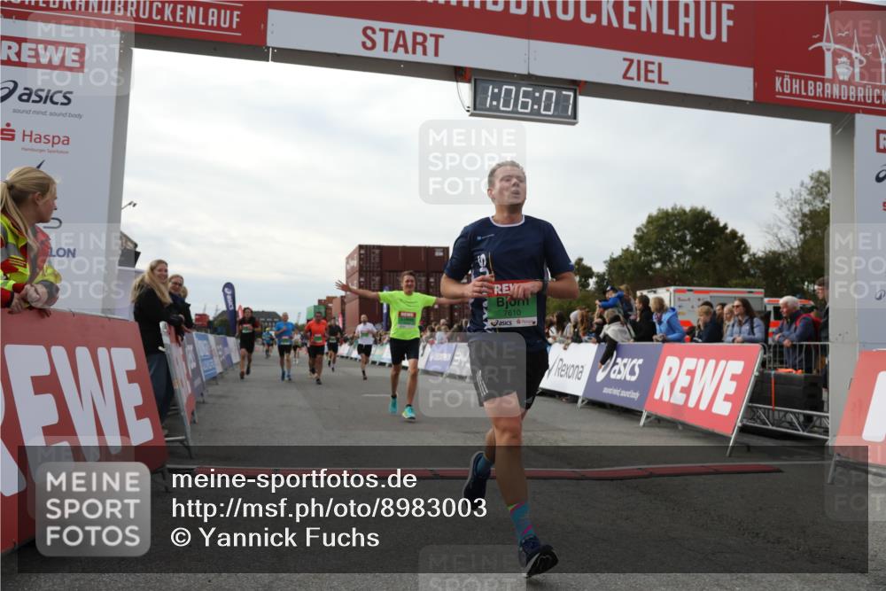 03.10.2025 - Köhlbrandbrückenlauf Yannick Fuchs http://msf.ph/oto/8983003 03.10.2025 16:06:05 Ziel 7296, 7343, 7610, 8539, 8813, 8886, 9100, 9378, 9451, 9468, 9596, 9626, 9633 meine-sportfotos.de