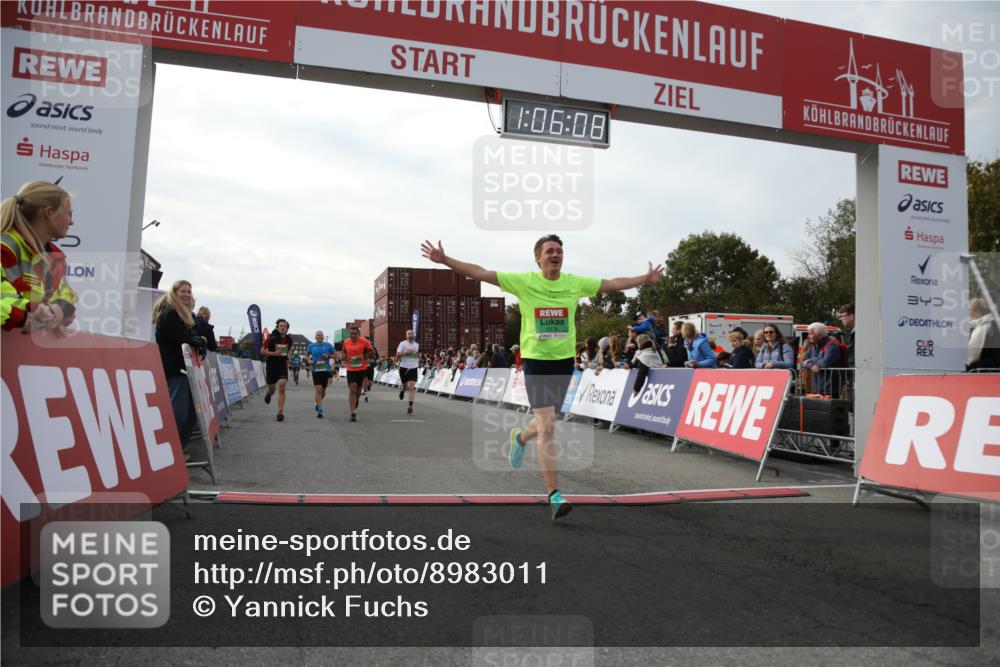03.10.2025 - Köhlbrandbrückenlauf Yannick Fuchs http://msf.ph/oto/8983011 03.10.2025 16:06:06 Ziel 7296, 7343, 7610, 8539, 8813, 8886, 9100, 9378, 9451, 9468, 9596, 9626, 9633 meine-sportfotos.de