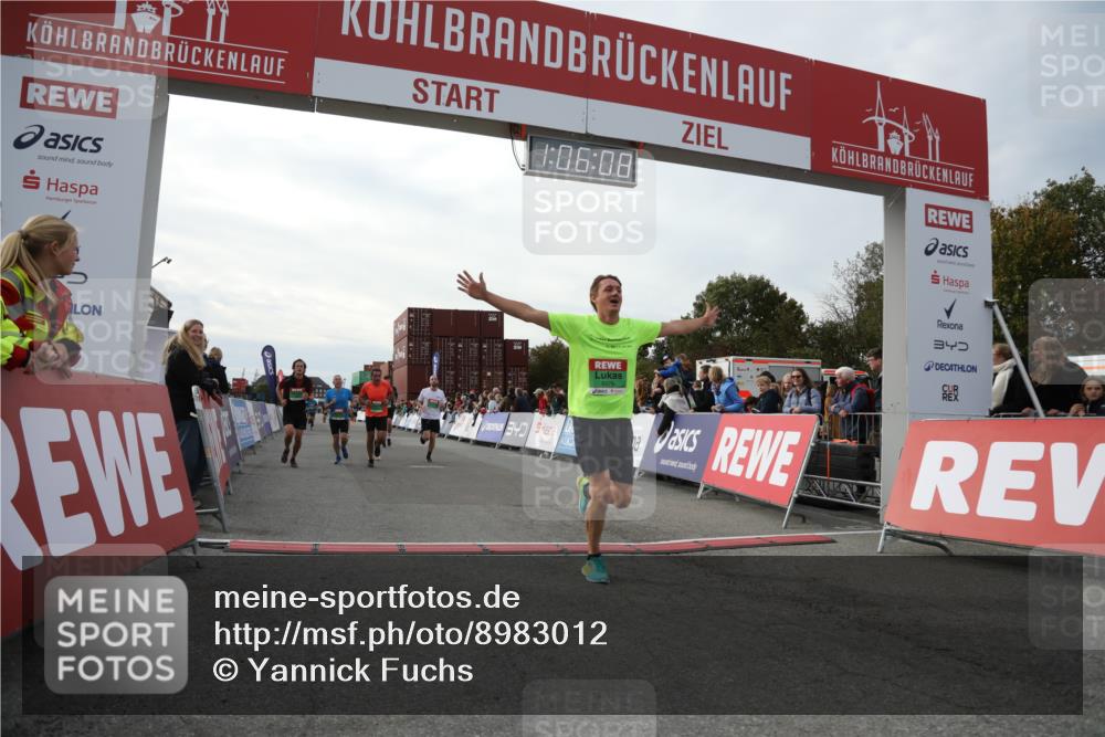 03.10.2025 - Köhlbrandbrückenlauf Yannick Fuchs http://msf.ph/oto/8983012 03.10.2025 16:06:06 Ziel 7296, 7343, 7610, 8539, 8813, 8886, 9100, 9378, 9451, 9468, 9596, 9626, 9633 meine-sportfotos.de