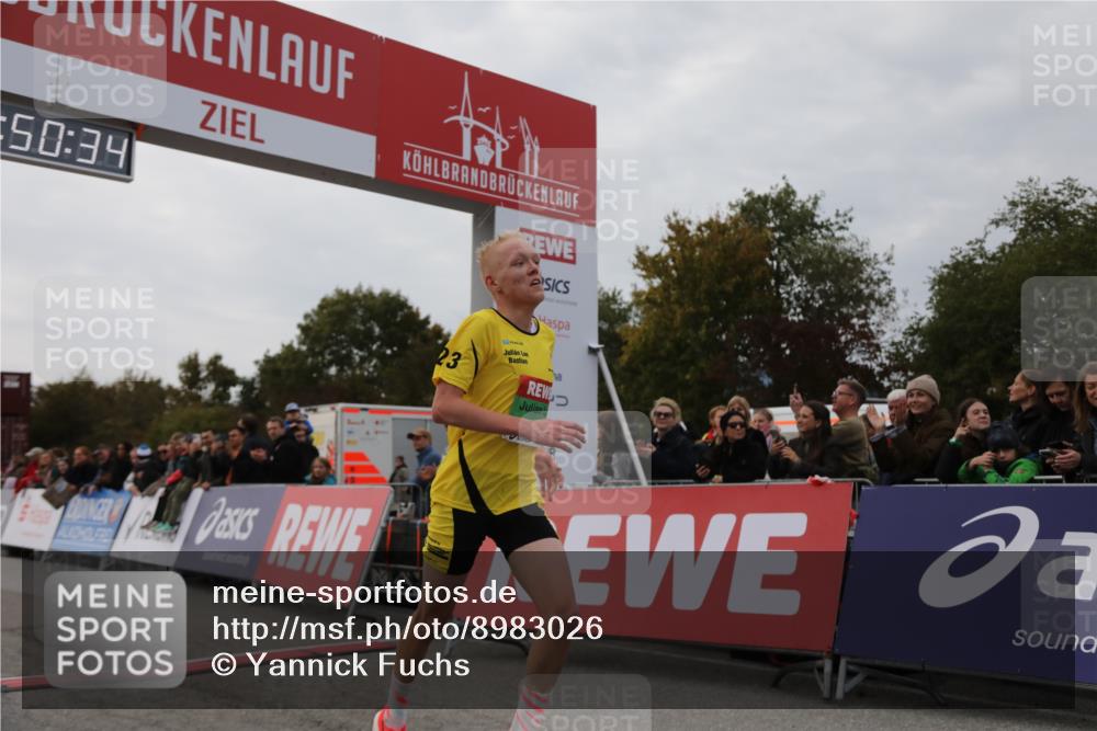 03.10.2025 - Köhlbrandbrückenlauf Yannick Fuchs http://msf.ph/oto/8983026 03.10.2025 15:50:32 Ziel 7036, 7140 meine-sportfotos.de