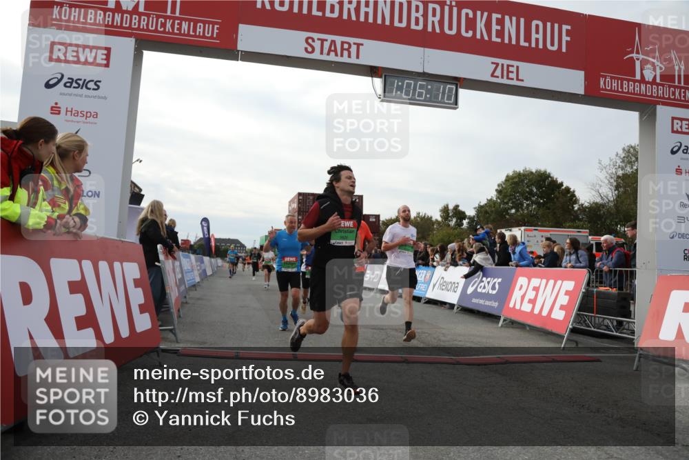 03.10.2025 - Köhlbrandbrückenlauf Yannick Fuchs http://msf.ph/oto/8983036 03.10.2025 16:06:08 Ziel 7296, 7343, 7610, 8064, 8539, 8813, 8886, 9100, 9378, 9451, 9596, 9626, 9633 meine-sportfotos.de