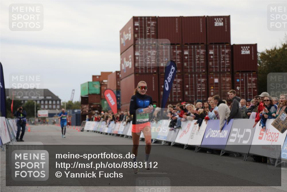03.10.2025 - Köhlbrandbrückenlauf Yannick Fuchs http://msf.ph/oto/8983112 03.10.2025 15:50:43 Ziel 7020, 7065 meine-sportfotos.de