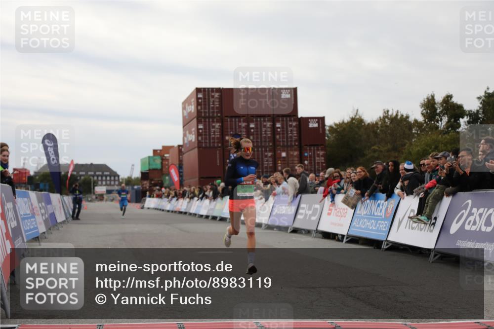 03.10.2025 - Köhlbrandbrückenlauf Yannick Fuchs http://msf.ph/oto/8983119 03.10.2025 15:50:44 Ziel 7020, 7065 meine-sportfotos.de