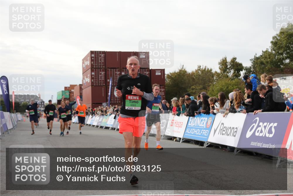 03.10.2025 - Köhlbrandbrückenlauf Yannick Fuchs http://msf.ph/oto/8983125 03.10.2025 16:06:17 Ziel 7576, 7601, 8064, 8802, 8803, 8804, 8805, 8991, 9483 meine-sportfotos.de