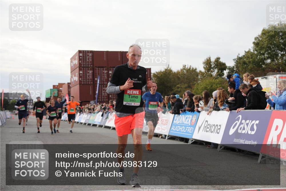 03.10.2025 - Köhlbrandbrückenlauf Yannick Fuchs http://msf.ph/oto/8983129 03.10.2025 16:06:18 Ziel 7576, 7601, 8064, 8802, 8803, 8804, 8805, 8991, 9483, 9572 meine-sportfotos.de