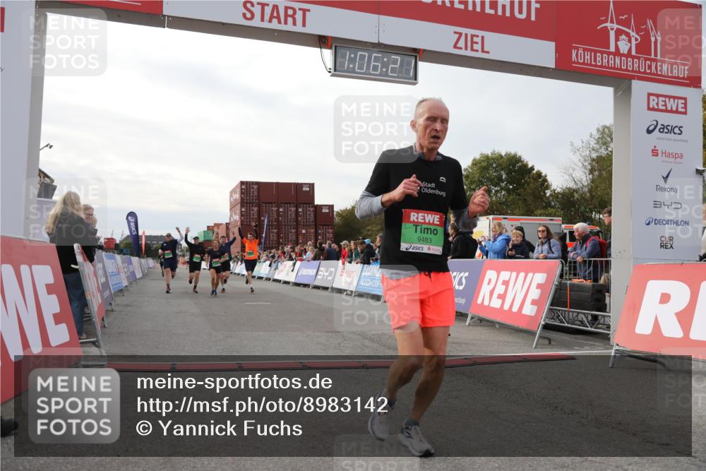 03.10.2025 - Köhlbrandbrückenlauf Yannick Fuchs http://msf.ph/oto/8983142 03.10.2025 16:06:19 Ziel 7576, 7601, 8064, 8802, 8803, 8804, 8805, 8991, 9483, 9572 meine-sportfotos.de