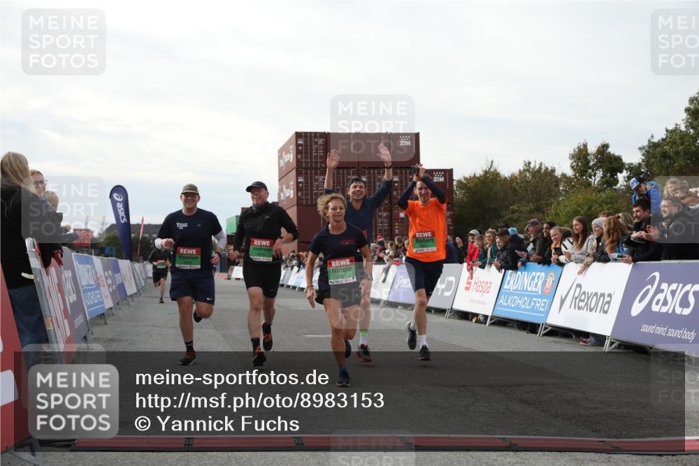03.10.2025 - Köhlbrandbrückenlauf Yannick Fuchs http://msf.ph/oto/8983153 03.10.2025 16:06:21 Ziel 7576, 7601, 8802, 8803, 8804, 8805, 8991, 9483, 9572 meine-sportfotos.de