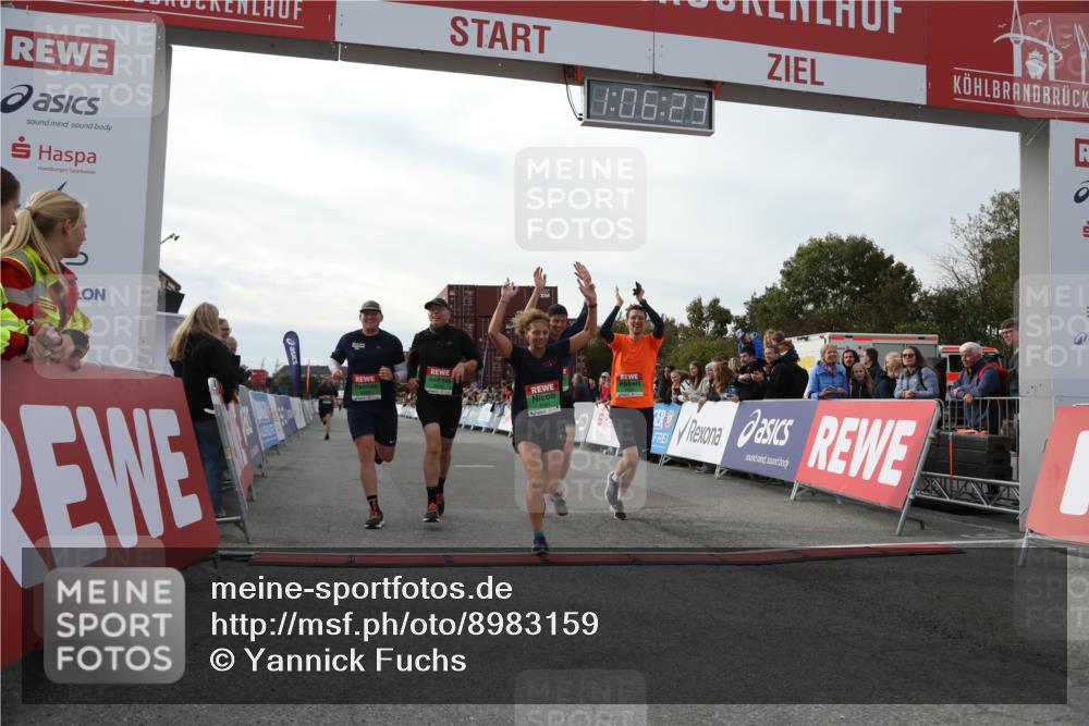 03.10.2025 - Köhlbrandbrückenlauf Yannick Fuchs http://msf.ph/oto/8983159 03.10.2025 16:06:22 Ziel 7576, 7601, 8802, 8803, 8804, 8805, 8991, 9572 meine-sportfotos.de
