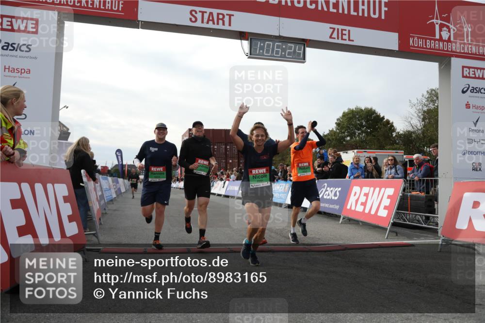 03.10.2025 - Köhlbrandbrückenlauf Yannick Fuchs http://msf.ph/oto/8983165 03.10.2025 16:06:22 Ziel 7576, 7601, 8802, 8803, 8804, 8805, 8991, 9572 meine-sportfotos.de