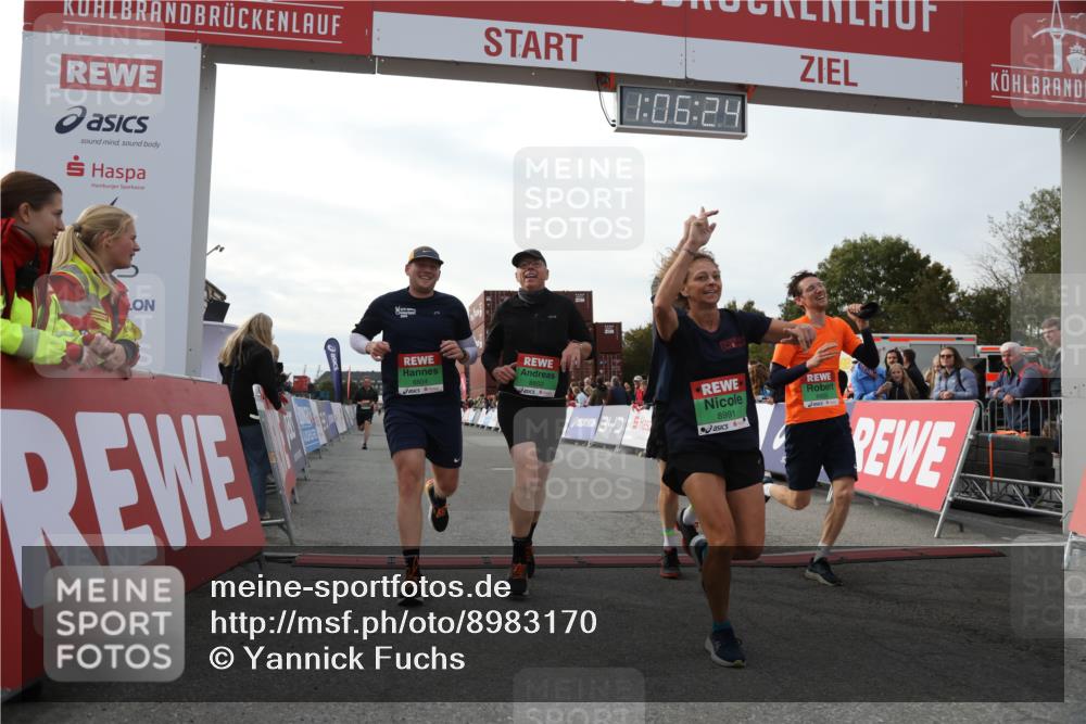 03.10.2025 - Köhlbrandbrückenlauf Yannick Fuchs http://msf.ph/oto/8983170 03.10.2025 16:06:22 Ziel 7576, 7601, 8802, 8803, 8804, 8805, 8991, 9572 meine-sportfotos.de