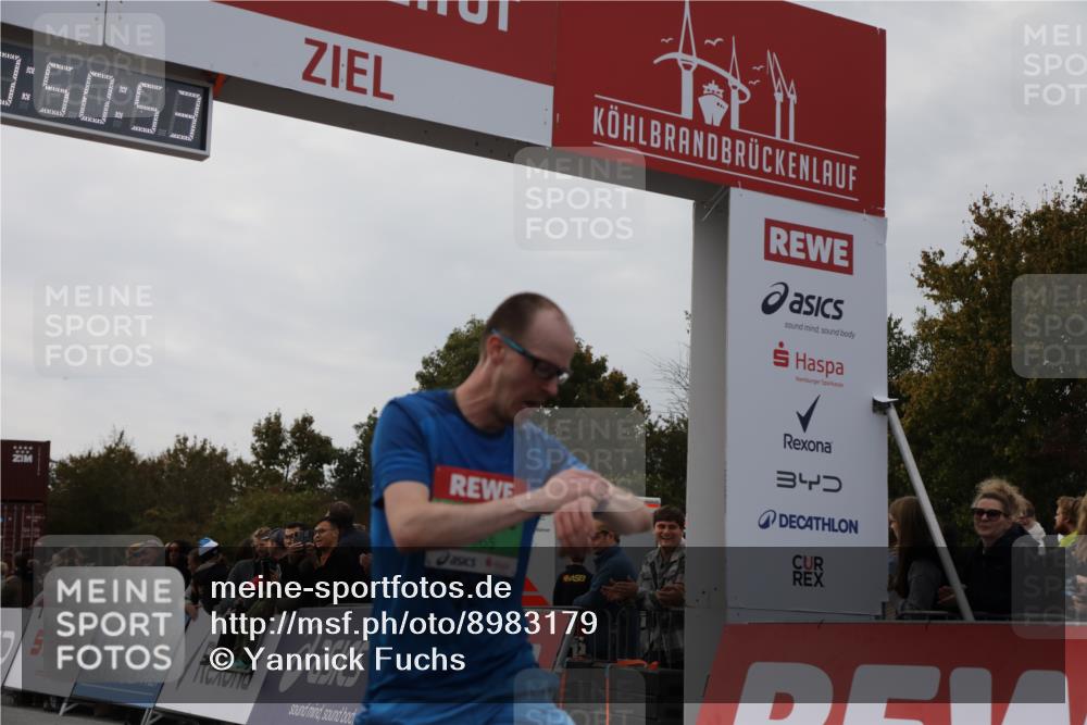03.10.2025 - Köhlbrandbrückenlauf Yannick Fuchs http://msf.ph/oto/8983179 03.10.2025 15:50:52 Ziel 7065 meine-sportfotos.de