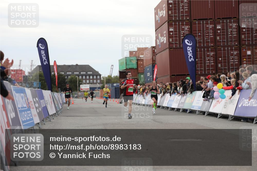03.10.2025 - Köhlbrandbrückenlauf Yannick Fuchs http://msf.ph/oto/8983183 03.10.2025 15:51:17 Ziel 7250, 9564 meine-sportfotos.de