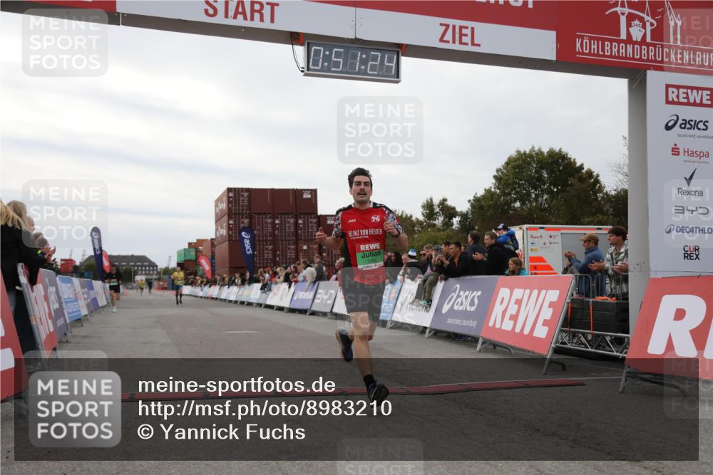 03.10.2025 - Köhlbrandbrückenlauf Yannick Fuchs http://msf.ph/oto/8983210 03.10.2025 15:51:22 Ziel 7050, 7250, 8861, 9564 meine-sportfotos.de