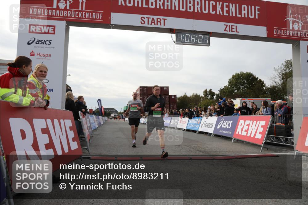 03.10.2025 - Köhlbrandbrückenlauf Yannick Fuchs http://msf.ph/oto/8983211 03.10.2025 16:06:26 Ziel 7576, 8803, 8804, 8805, 9572 meine-sportfotos.de