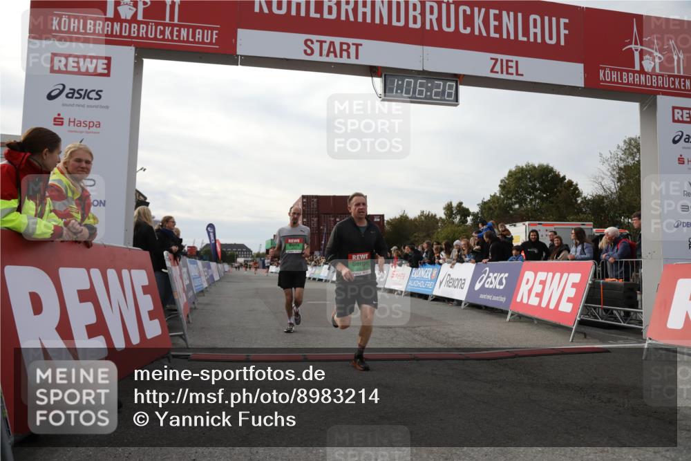 03.10.2025 - Köhlbrandbrückenlauf Yannick Fuchs http://msf.ph/oto/8983214 03.10.2025 16:06:26 Ziel 7576, 8803, 8804, 8805, 9572 meine-sportfotos.de
