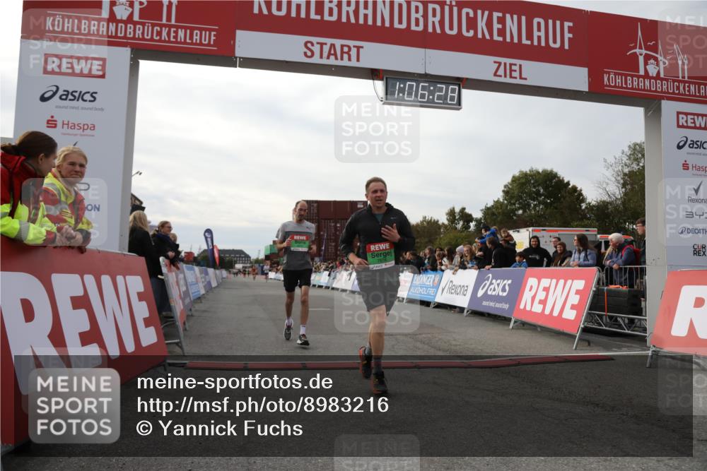 03.10.2025 - Köhlbrandbrückenlauf Yannick Fuchs http://msf.ph/oto/8983216 03.10.2025 16:06:26 Ziel 7576, 8803, 8804, 8805, 9572 meine-sportfotos.de