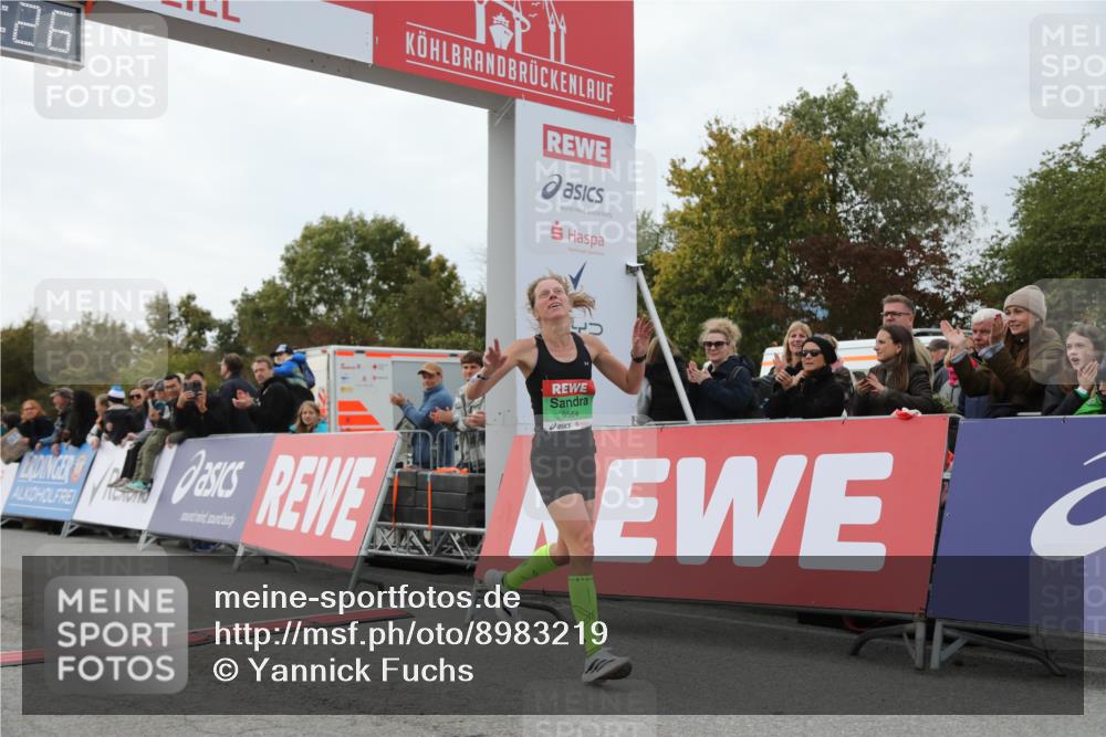 03.10.2025 - Köhlbrandbrückenlauf Yannick Fuchs http://msf.ph/oto/8983219 03.10.2025 15:51:24 Ziel 7050, 7250, 8861, 9564 meine-sportfotos.de