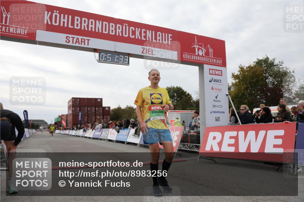 03.10.2025 - Köhlbrandbrückenlauf Yannick Fuchs http://msf.ph/oto/8983256 03.10.2025 15:51:31 Ziel 7118, 7210, 8861 meine-sportfotos.de