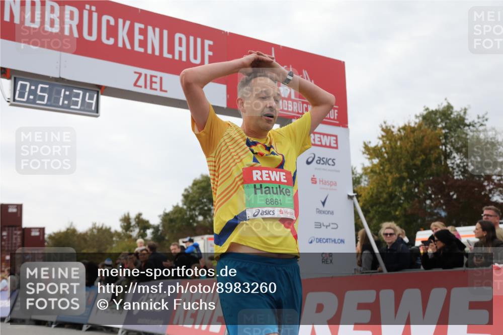 03.10.2025 - Köhlbrandbrückenlauf Yannick Fuchs http://msf.ph/oto/8983260 03.10.2025 15:51:32 Ziel 7118, 7210, 8861 meine-sportfotos.de