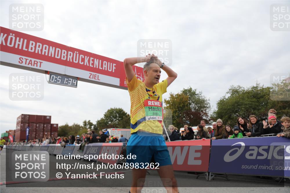 03.10.2025 - Köhlbrandbrückenlauf Yannick Fuchs http://msf.ph/oto/8983262 03.10.2025 15:51:32 Ziel 7118, 7210, 8861 meine-sportfotos.de
