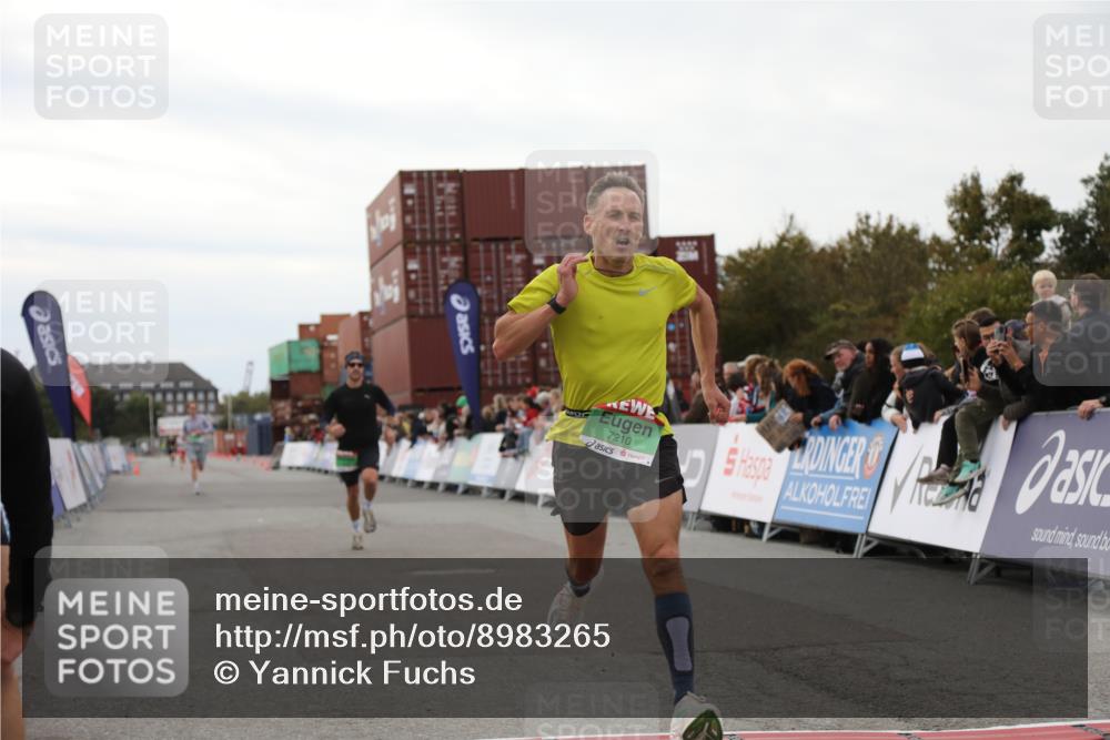 03.10.2025 - Köhlbrandbrückenlauf Yannick Fuchs http://msf.ph/oto/8983265 03.10.2025 15:51:36 Ziel 7118, 7210, 9663 meine-sportfotos.de